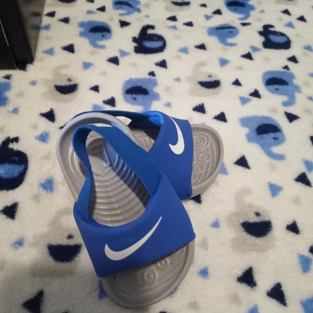nike sandles